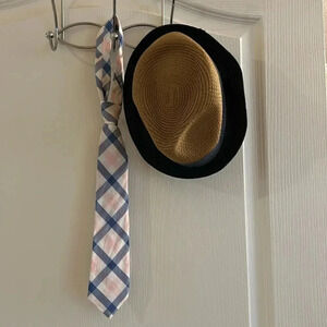 Children’s place neck tie/hat combo